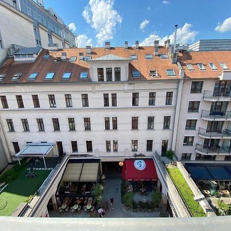 Downtown Gozsdu Vibe Apartment II Boedapest Buitenkant foto