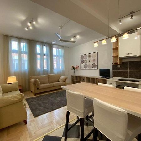 Downtown Gozsdu Vibe Apartment II Boedapest Buitenkant foto