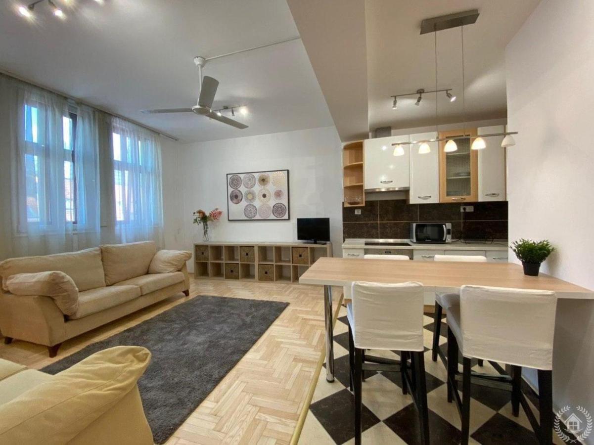 Downtown Gozsdu Vibe Apartment II Boedapest Buitenkant foto
